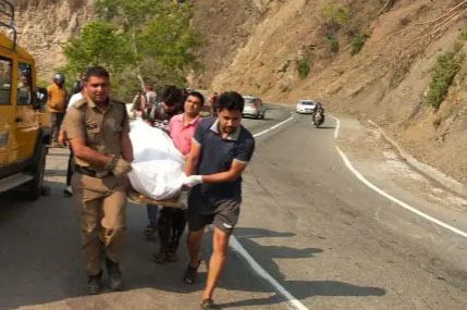 ऋषिकेश-बद्रीनाथ राजमार्ग पर हादसा, पांच लोगों की दर्दनाक मौत