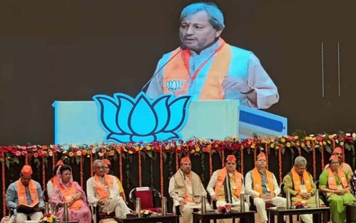 भाजपा कार्यसमिति की बैठक : पूर्व सीएम व पूर्व सांसद तीरथ रावत ने दी पार्टी को यह नसीहत