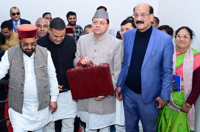 Uttarakhand Budget Session: सीएम धामी ने पेश किया 1.11 लाख करोड़ से ज्यादा का बजट, जानिए क्या है खास